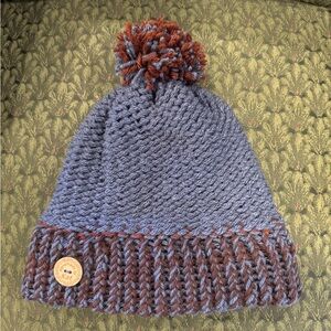 *NEW* hand-knit Cozy Knit Pom-Pom Beanie Adult  - Blue and Brown